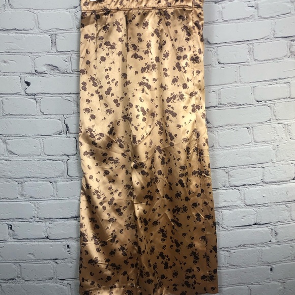 Zara Women Floral Print Skirt . Size: XS Brown and Beige . - Picture 7 of 8